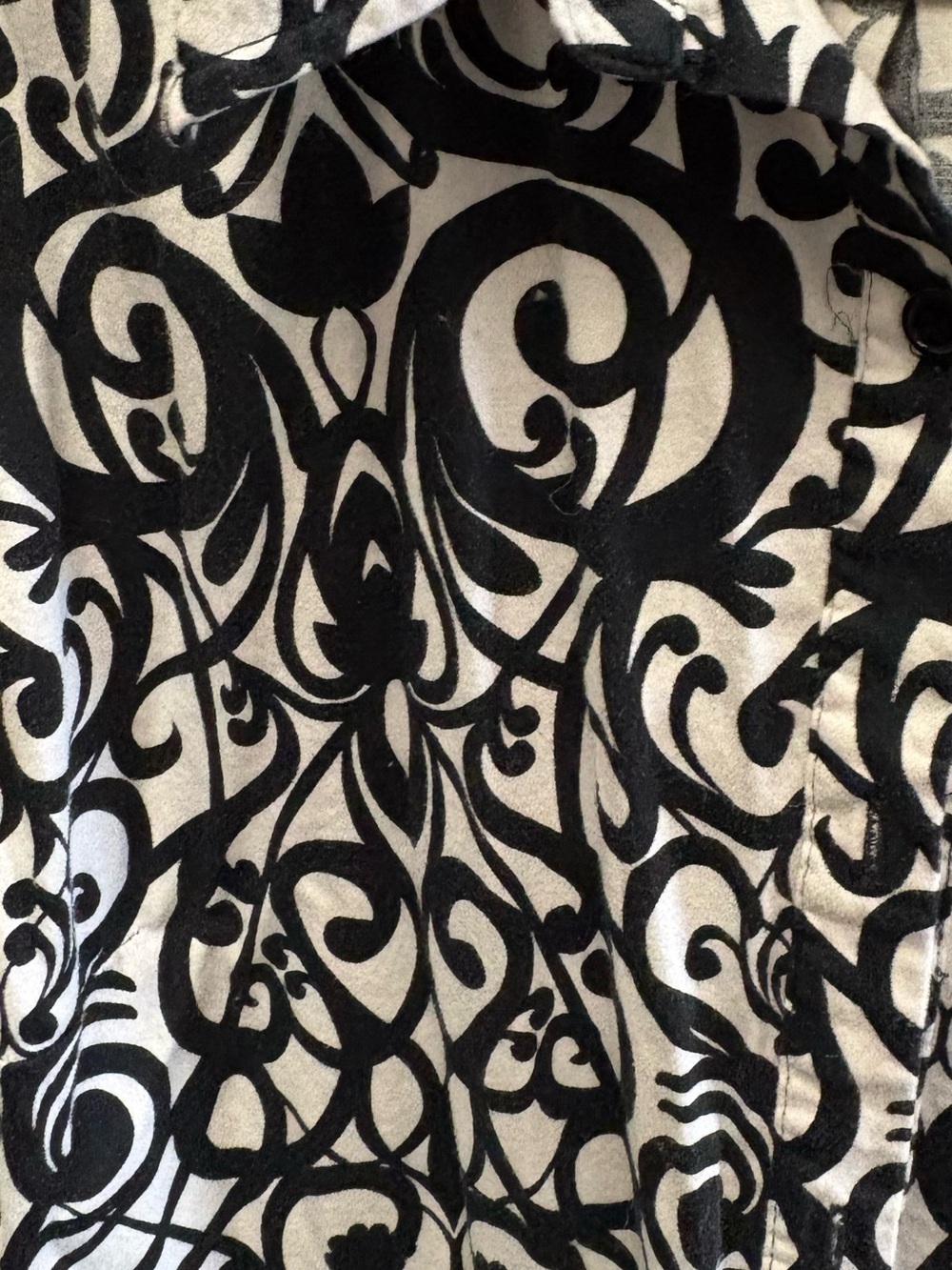 New York & Company Black and White Swirl Button-Up Top - Picture 2 of 4